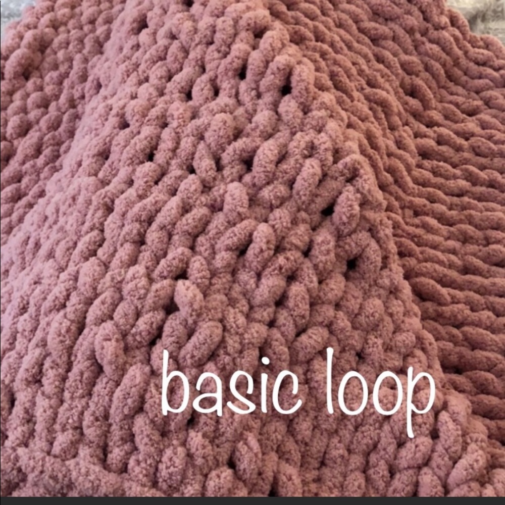 🔥🔥NWT! HANDKNIT! Marroon and grey only! On sale!!! Chunky loop blanket! - Picture 10 of 13